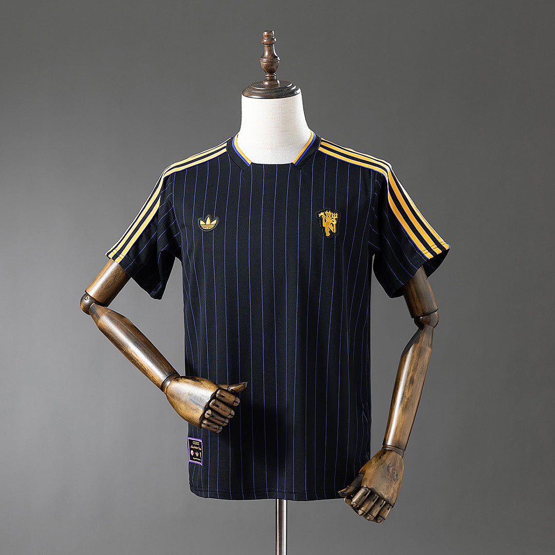 M-U 25/26 Retro Style Jersey - imagem 1