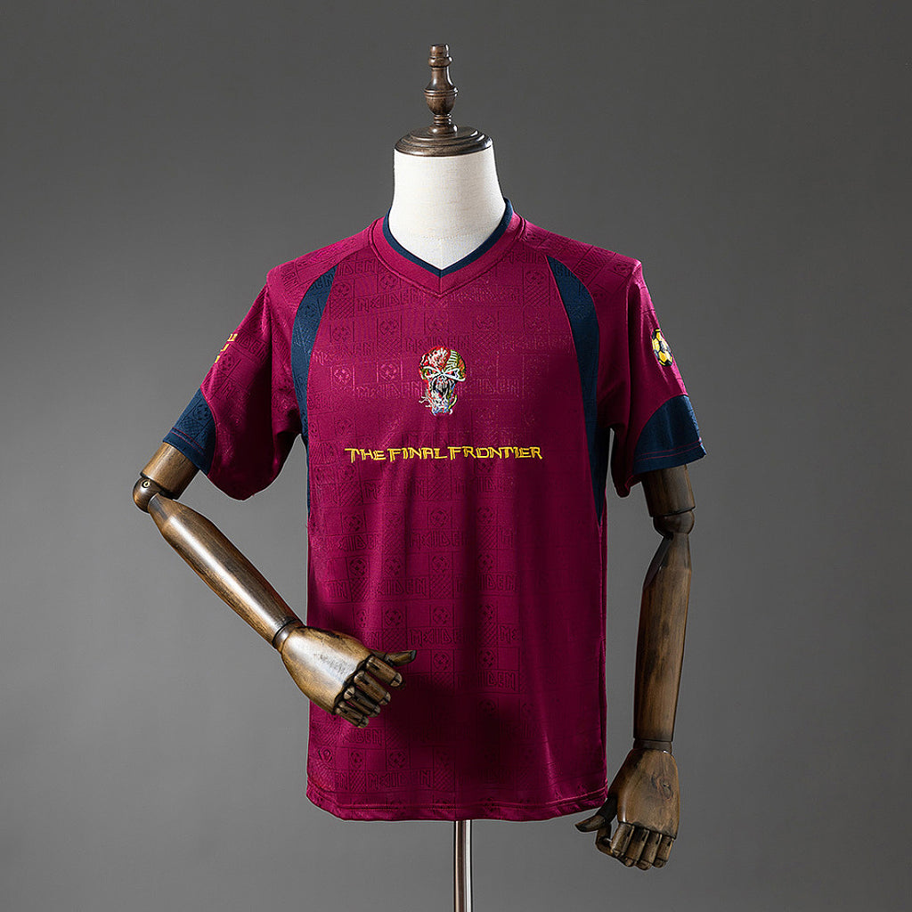 Iron Maiden x West Ham United 2010 Away Retro Jersey - imagem 1