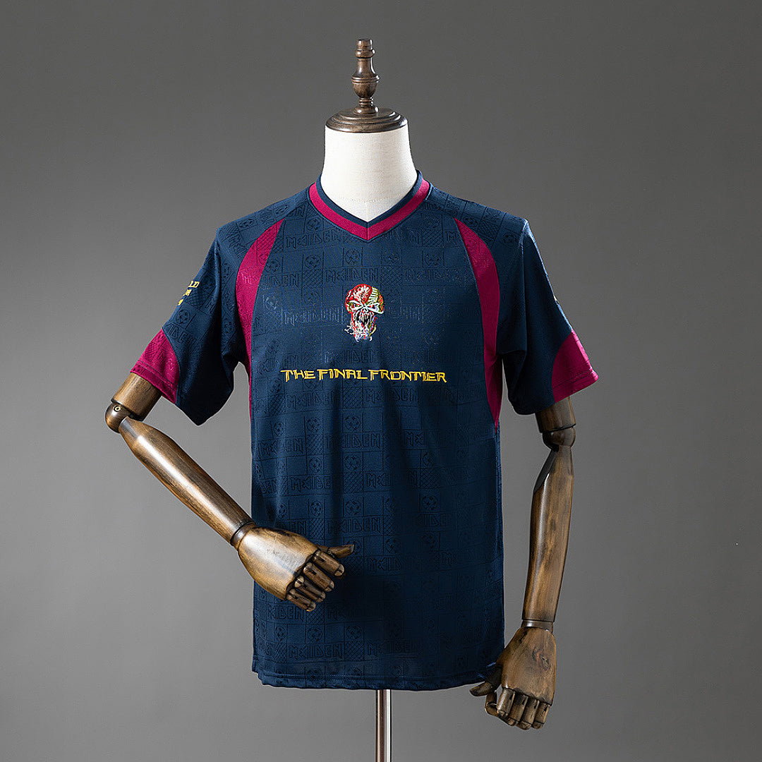 Iron Maiden x West Ham United 2010 Home Retro Jersey - imagem 1