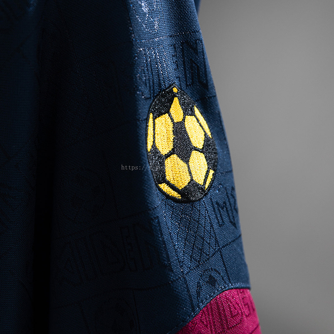 Iron Maiden x West Ham United 2010 Home Retro Jersey - imagem 3
