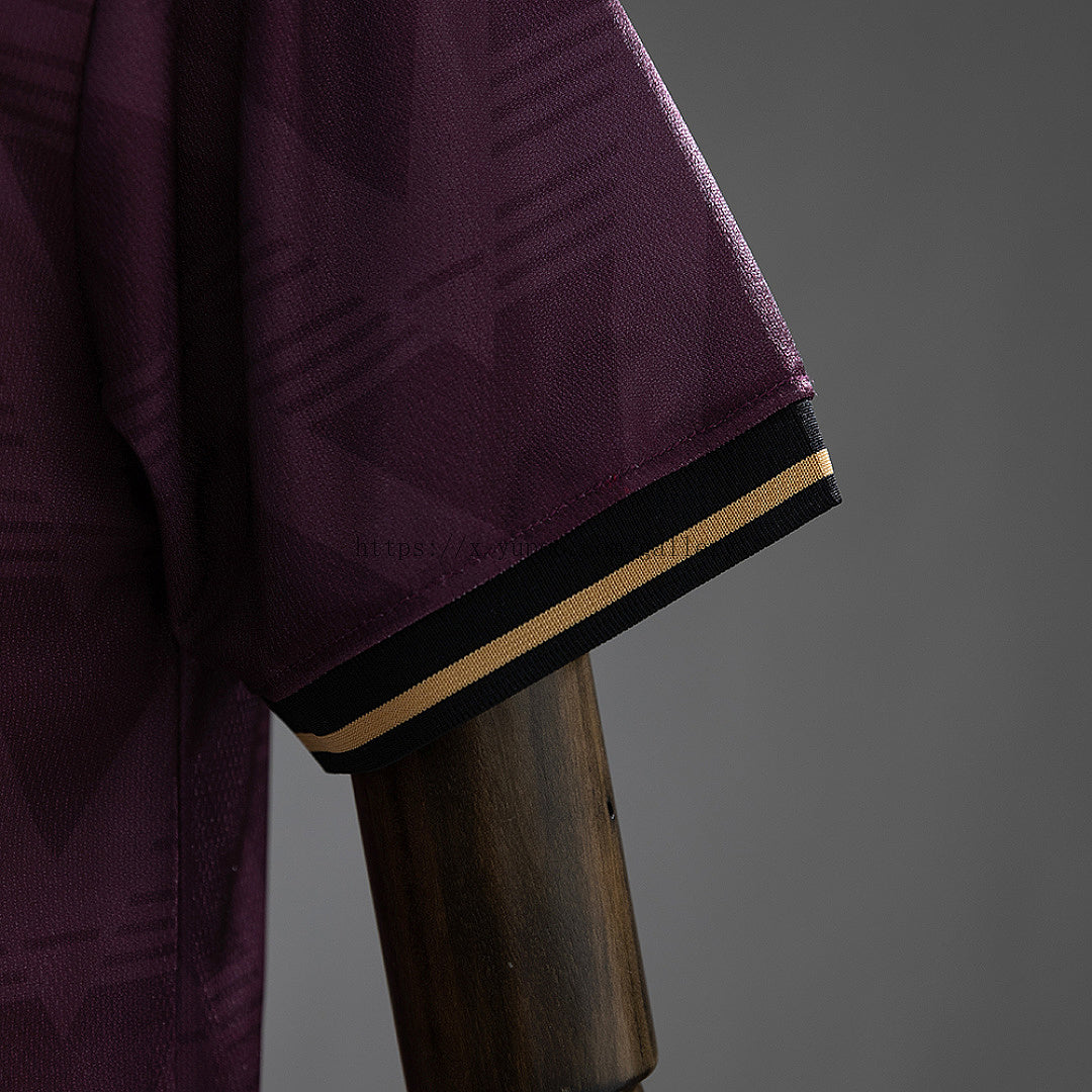 Arsenal 25/26 Special Edition - Maroon Jersey - imagem 3