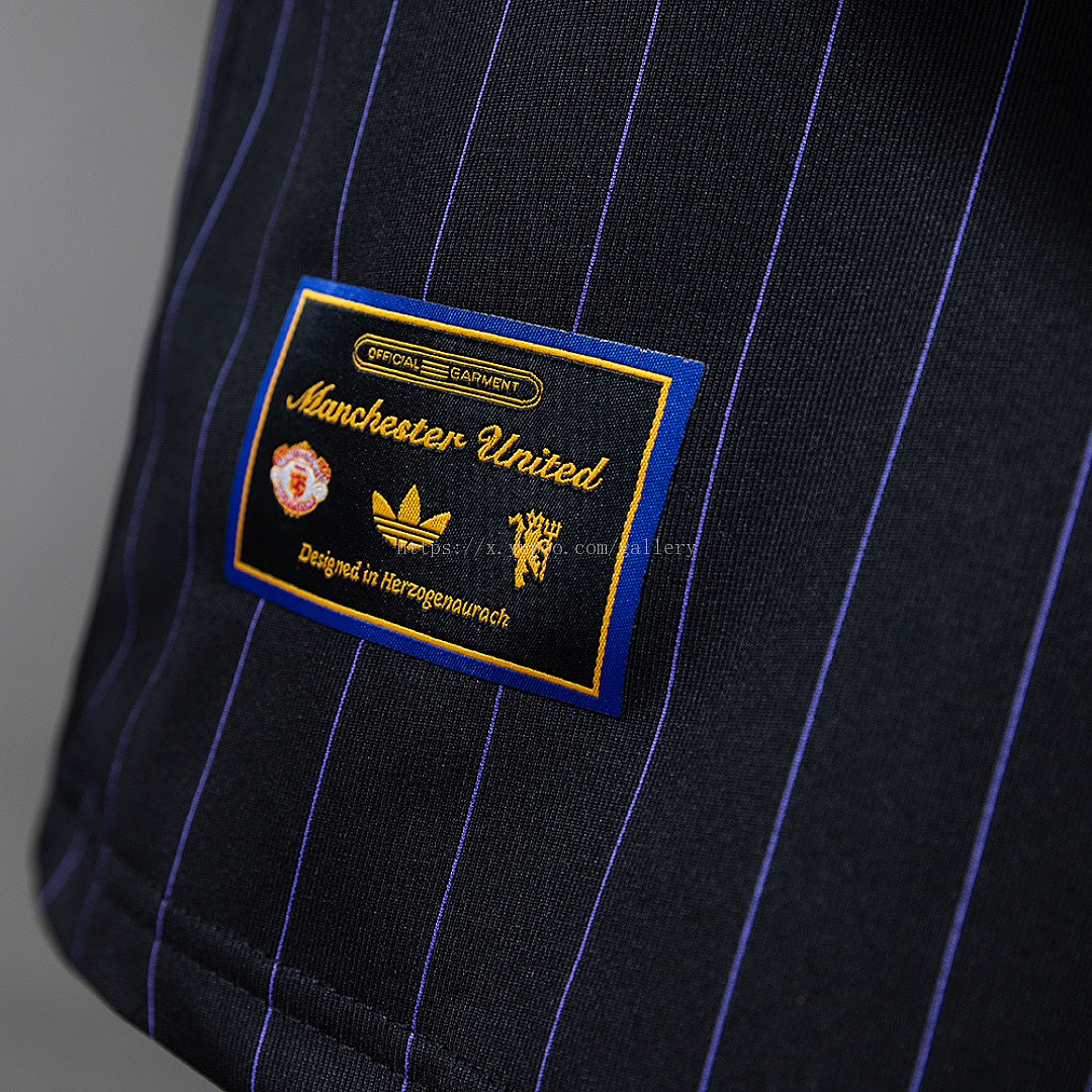 M-U 25/26 Retro Style Jersey - imagem 3