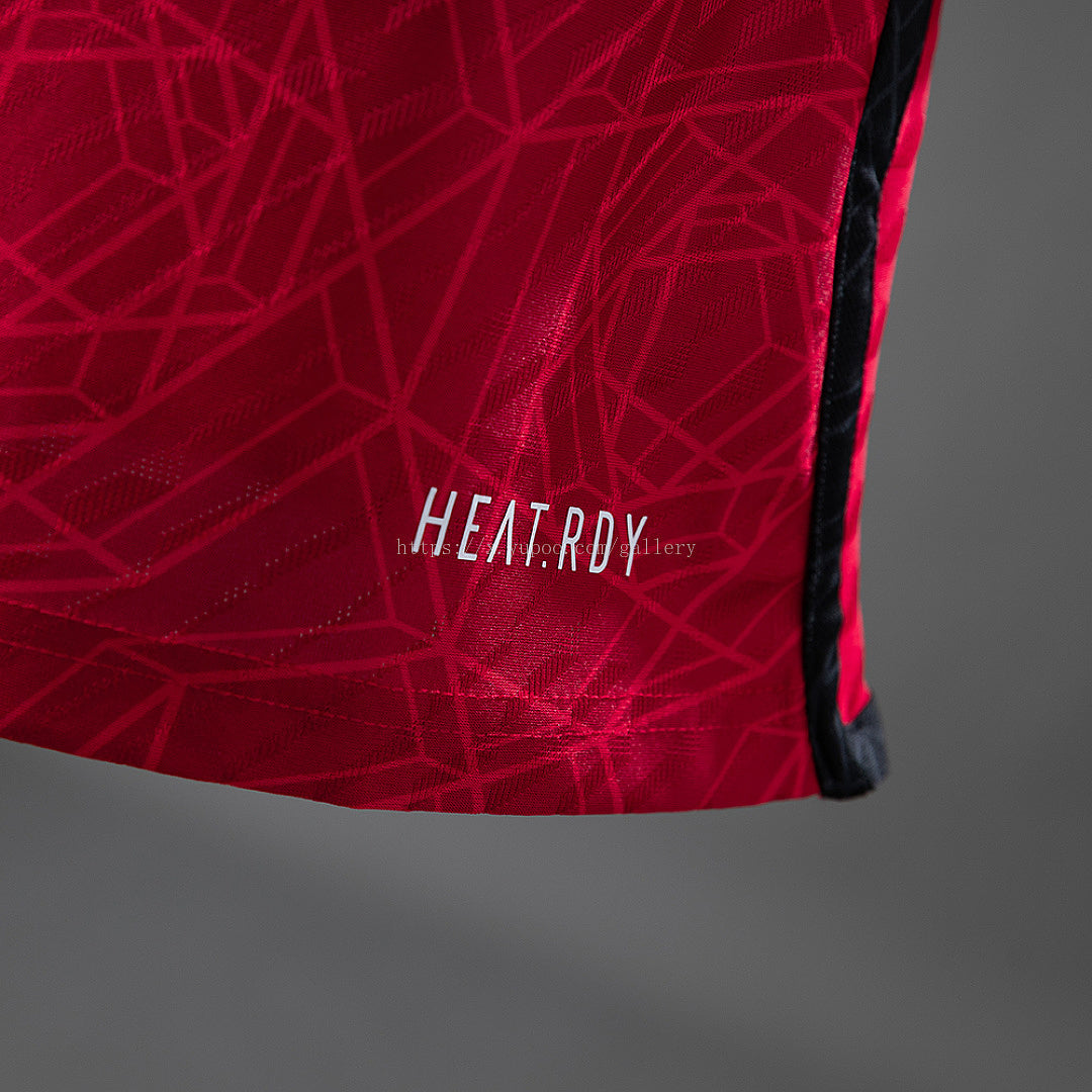 M-U 23/24 Home Retro Player Version Jersey - imagem 4