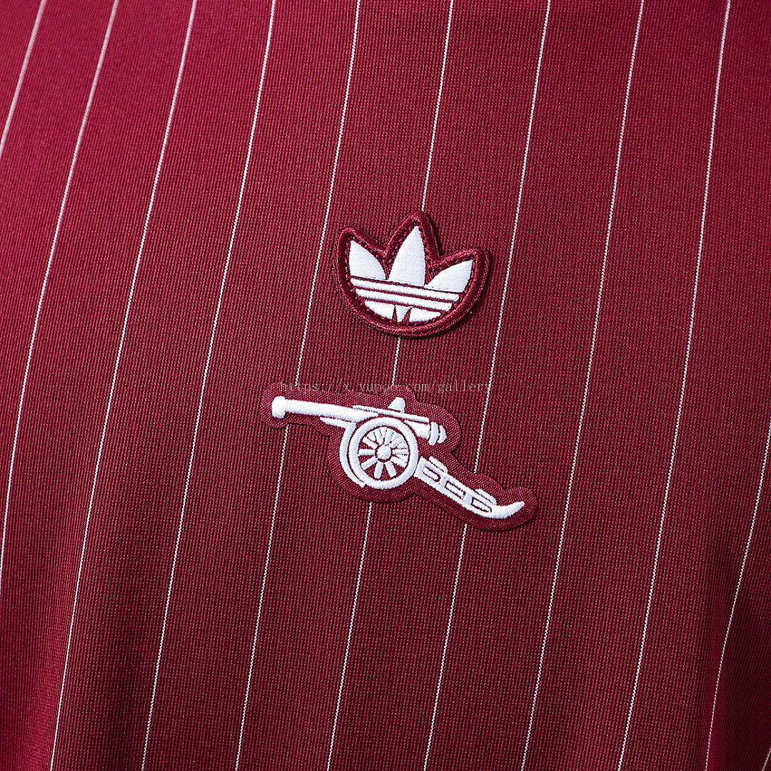 25/26 Arsenal Retro Special Edition Red - imagem 5