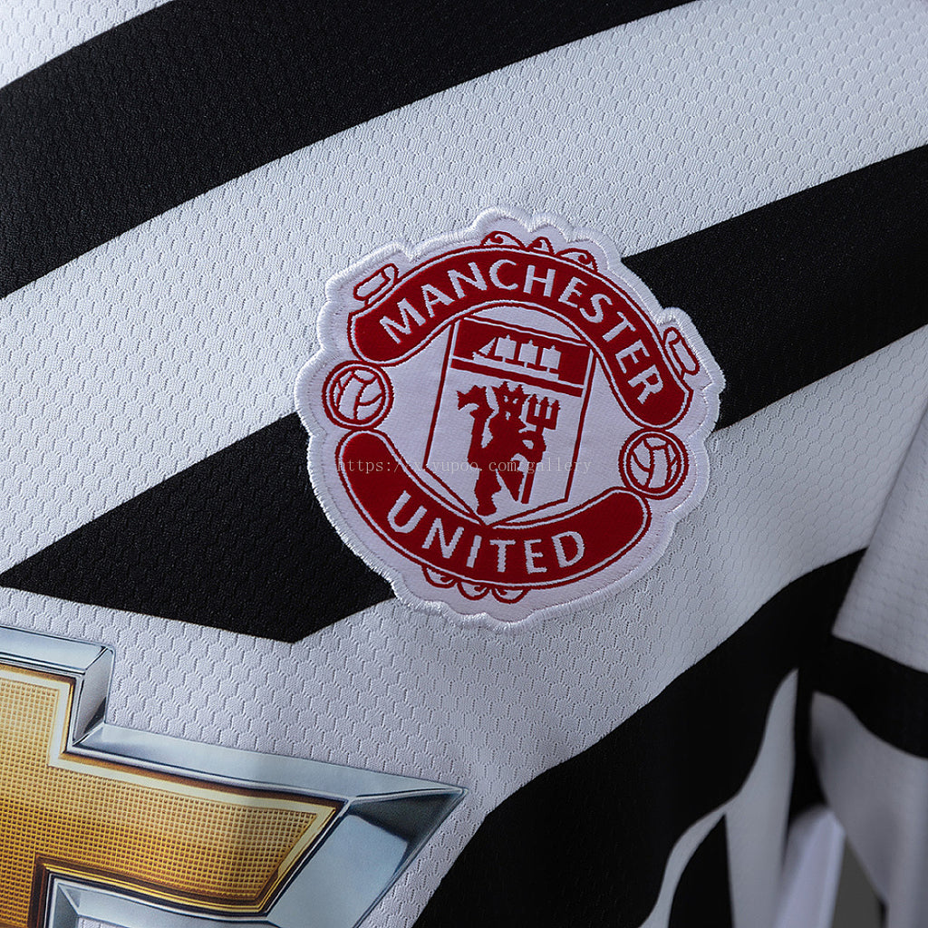 M-U 20/21 Third Away Retro Jersey - imagem 6
