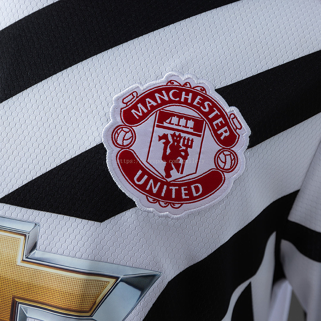 M-U 20/21 Third Away Retro Jersey - imagem 6