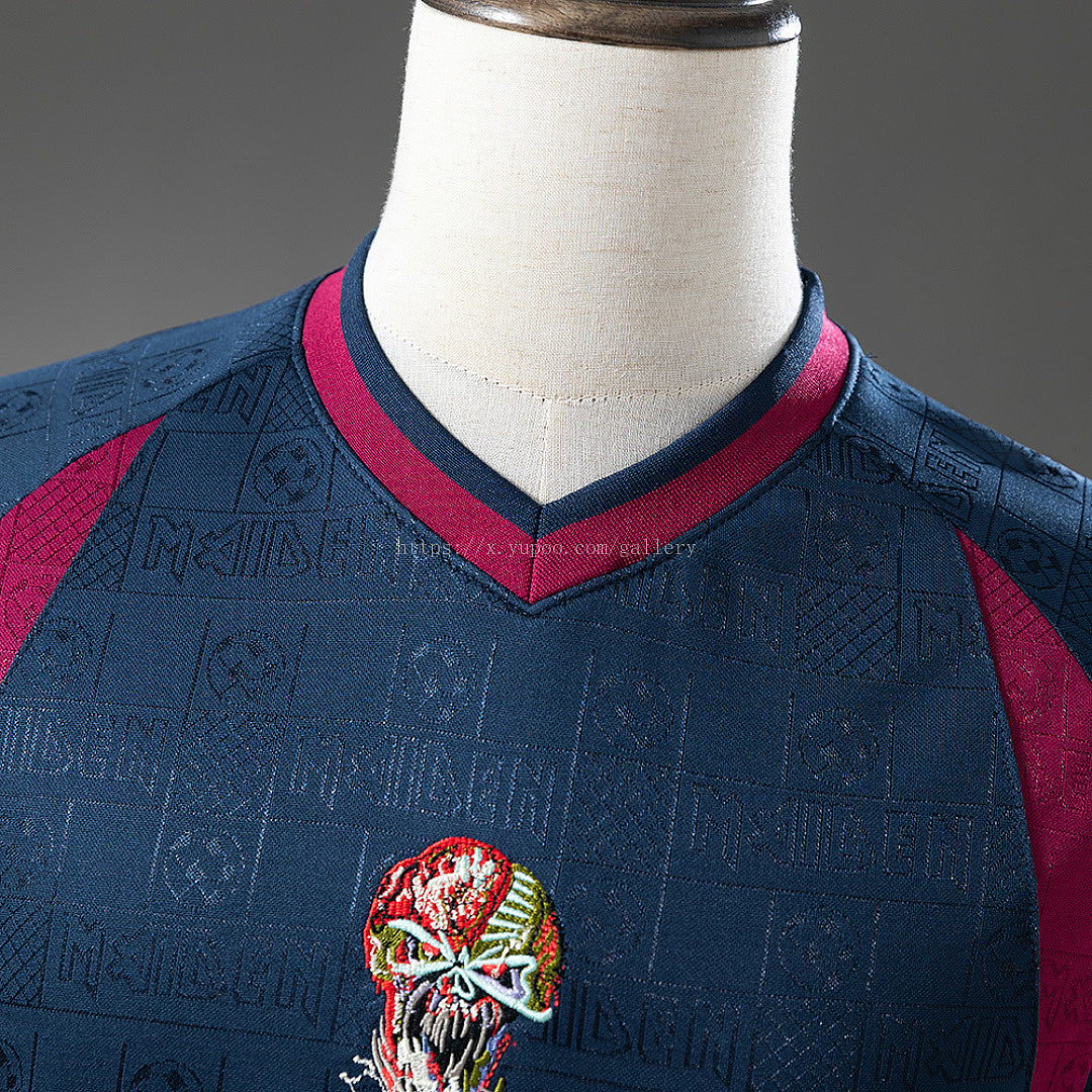 Iron Maiden x West Ham United 2010 Home Retro Jersey - imagem 7
