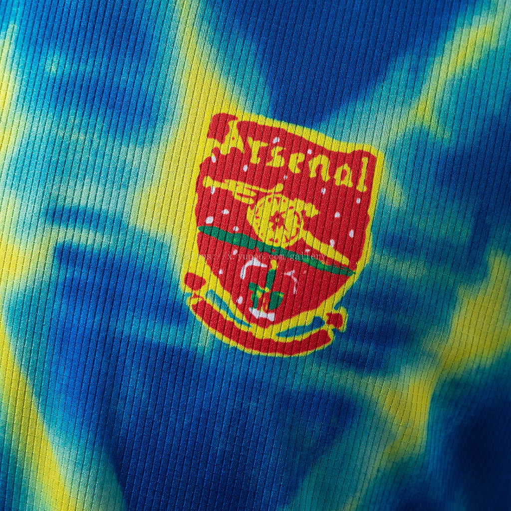 Arsenal x Human Race Retro Jersey - imagem 7