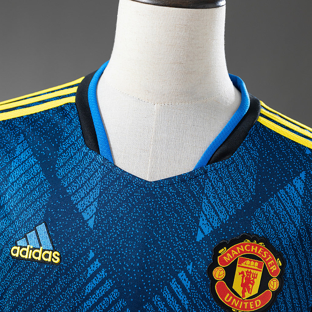 M-U 21/22 Third Away Retro Jersey - imagem 8